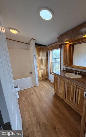 38 MAIZEFIELD DR, Shippensburg, PA 17257