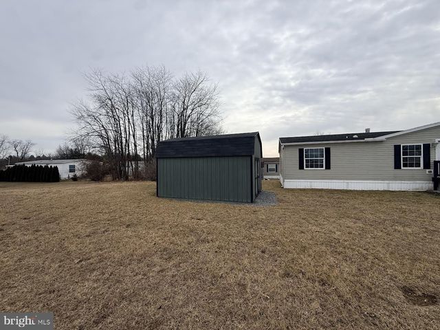 38 MAIZEFIELD DR, Shippensburg, PA 17257