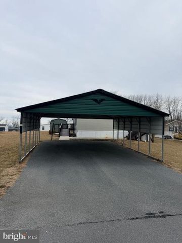 38 MAIZEFIELD DR, Shippensburg, PA 17257