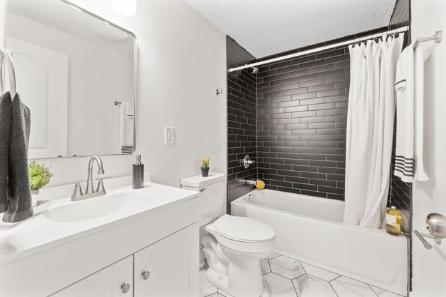 2173 Noe Bixby Road, Columbus, OH 43232