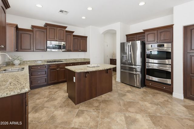 6607 W CORDIA Lane, Phoenix, AZ 85083