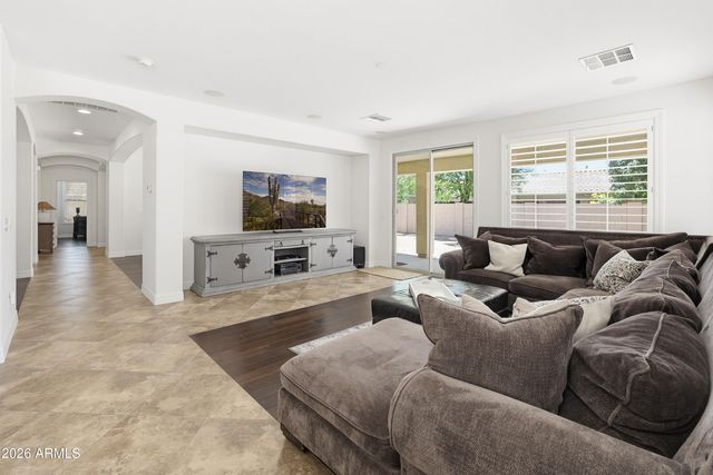 6607 W CORDIA Lane, Phoenix, AZ 85083