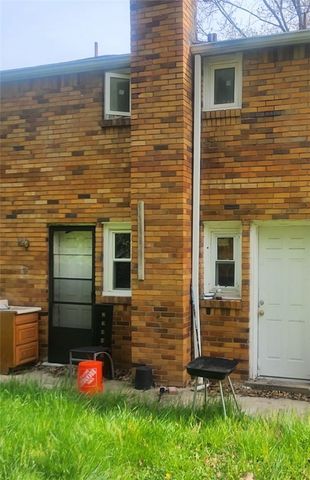 8168 Chaske St, Penn Hills, PA 15147