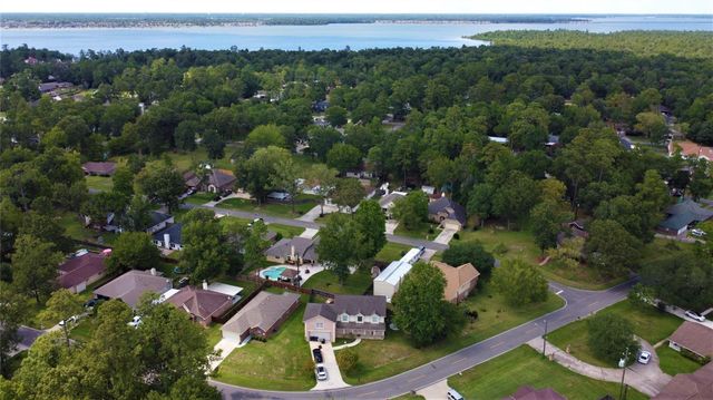 18339 Steele Point Drive, Crosby, TX 77532