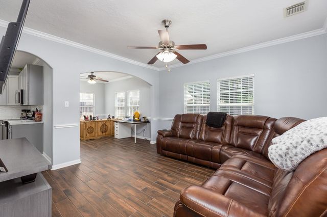 18339 Steele Point Drive, Crosby, TX 77532