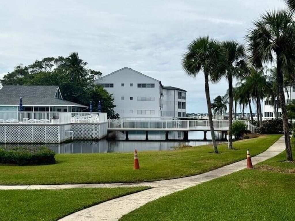 1550 NE Ocean Boulevard B101, Stuart, FL 34996