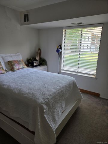 49 Fargo 49, Coram, NY 11727