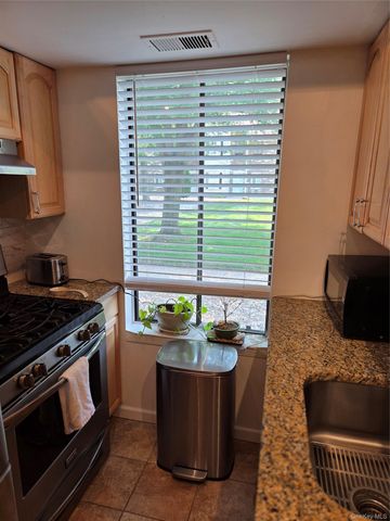 49 Fargo 49, Coram, NY 11727