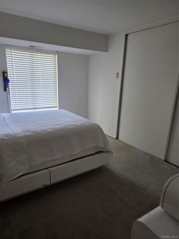 49 Fargo 49, Coram, NY 11727