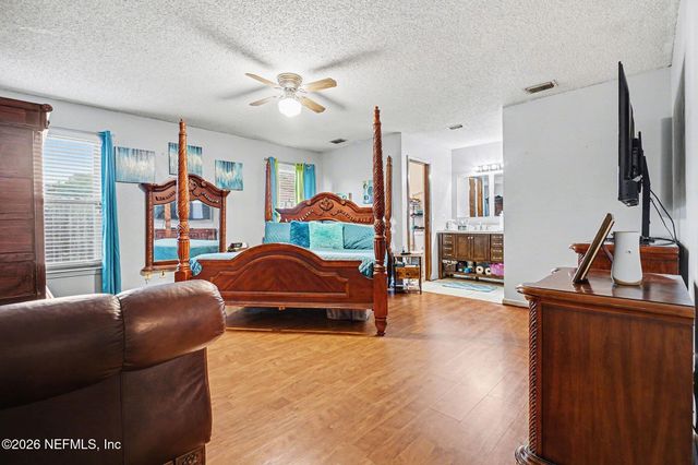 841 CHALMET Lane, Jacksonville, FL 32218