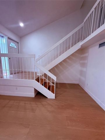 9909 NW 9th St Circle 43, Miami, FL 33172
