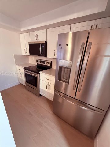 9909 NW 9th St Circle 43, Miami, FL 33172