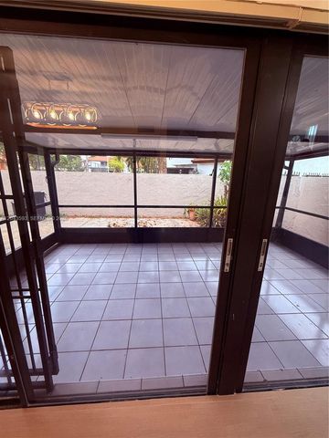 9909 NW 9th St Circle 43, Miami, FL 33172