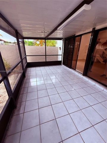 9909 NW 9th St Circle 43, Miami, FL 33172