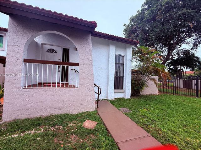 9909 NW 9th St Circle 43, Miami, FL 33172