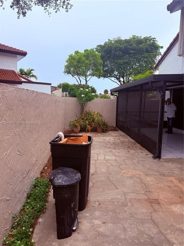 9909 NW 9th St Circle 43, Miami, FL 33172