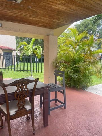 9909 NW 9th St Circle 43, Miami, FL 33172