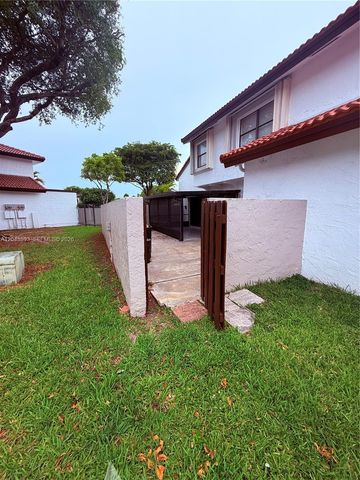 9909 NW 9th St Circle 43, Miami, FL 33172