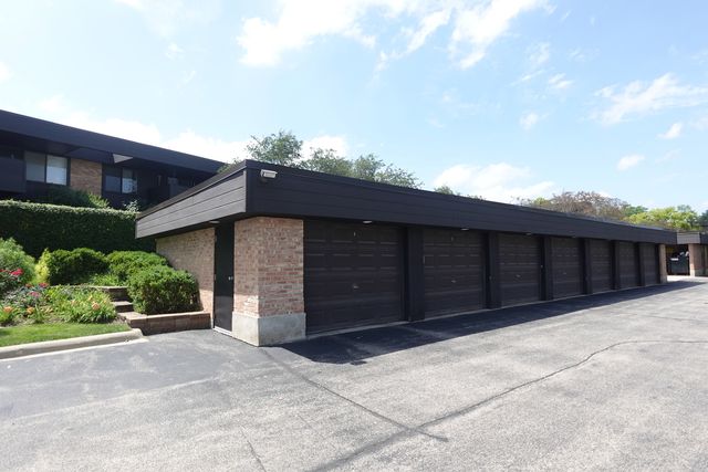 1265 N Sterling Avenue 109, Palatine, IL 60067