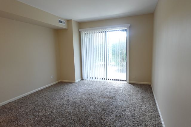 1265 N Sterling Avenue 109, Palatine, IL 60067
