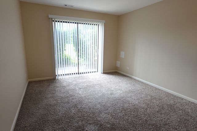 1265 N Sterling Avenue 109, Palatine, IL 60067