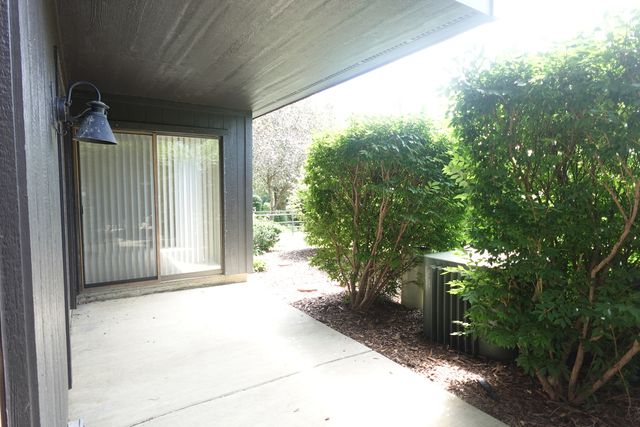 1265 N Sterling Avenue 109, Palatine, IL 60067