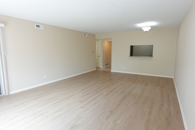 1265 N Sterling Avenue 109, Palatine, IL 60067