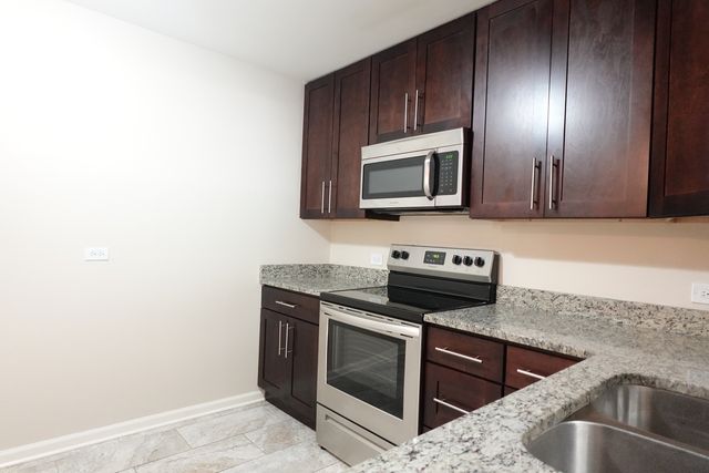 1265 N Sterling Avenue 109, Palatine, IL 60067