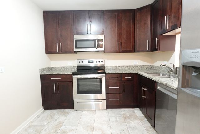 1265 N Sterling Avenue 109, Palatine, IL 60067