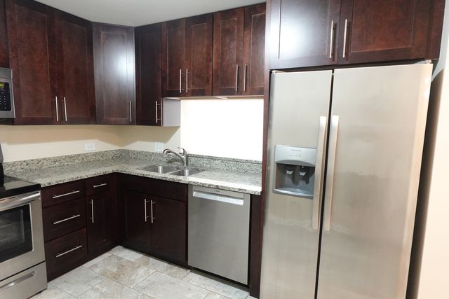 1265 N Sterling Avenue 109, Palatine, IL 60067