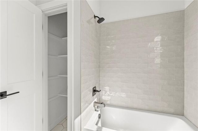 17166 W 164th Terrace, Olathe, KS 66062