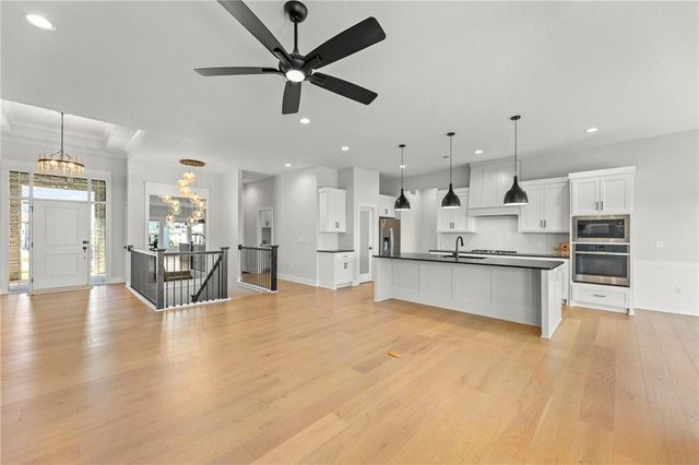 17166 W 164th Terrace, Olathe, KS 66062