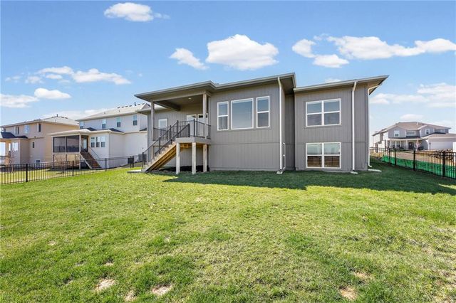 17166 W 164th Terrace, Olathe, KS 66062