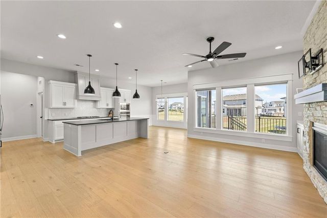 17166 W 164th Terrace, Olathe, KS 66062