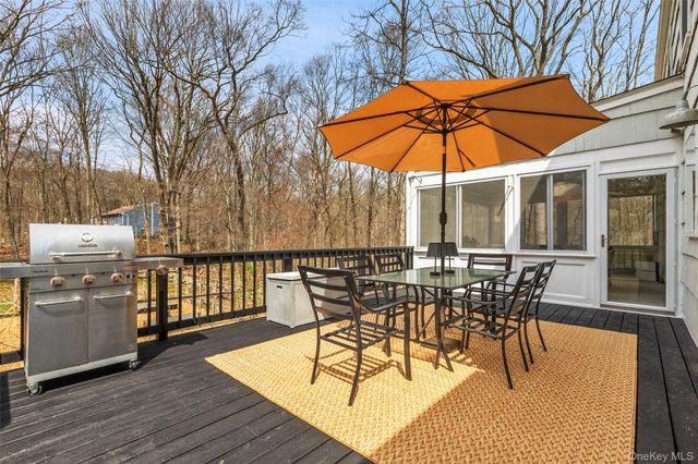 19 Deer Run Road, South Salem, NY 10590