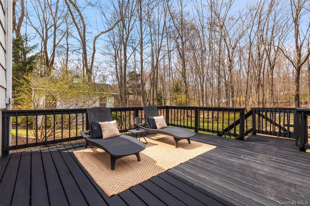 19 Deer Run Road, South Salem, NY 10590