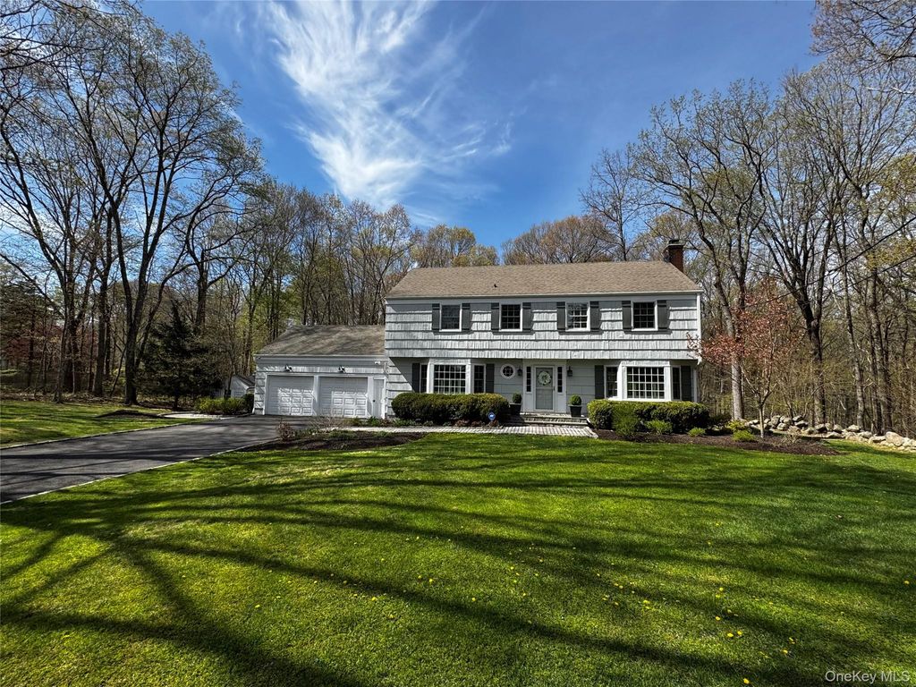 19 Deer Run Road, South Salem, NY 10590