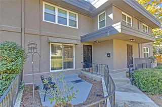 276 Lakemoore Drive NE E, Atlanta, GA 30342