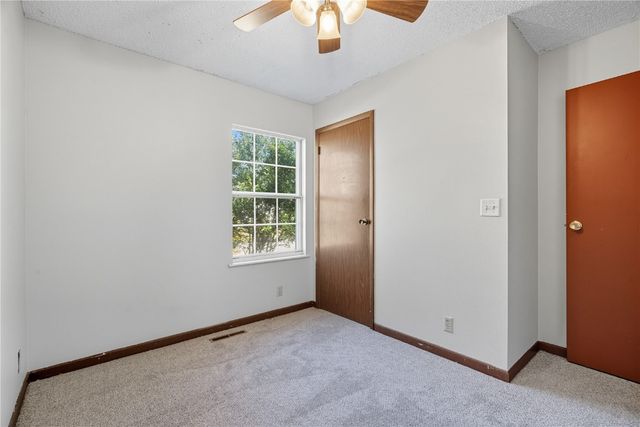 4413 Surrey Court, Marion, IA 52302