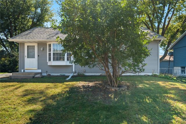 4413 Surrey Court, Marion, IA 52302