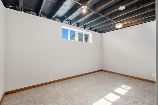 4413 Surrey Court, Marion, IA 52302