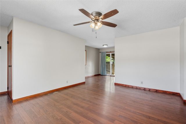 4413 Surrey Court, Marion, IA 52302