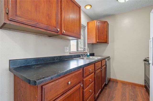 4413 Surrey Court, Marion, IA 52302