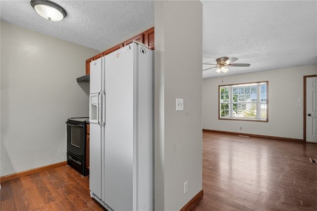 4413 Surrey Court, Marion, IA 52302