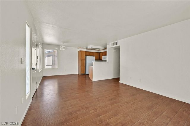 3425 East Russell Road 224, Las Vegas, NV 89120