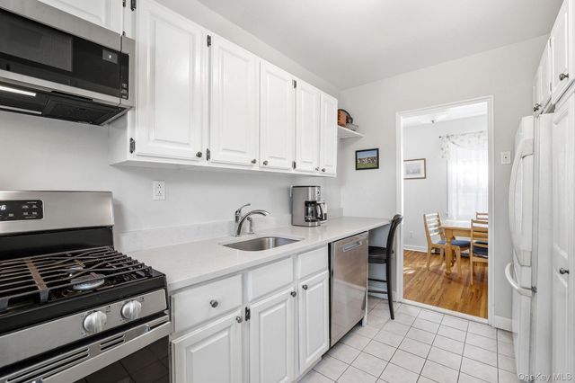 21 Fieldstone Drive 198, Hartsdale, NY 10530