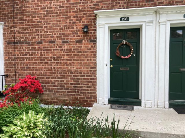 21 Fieldstone Drive 198, Hartsdale, NY 10530