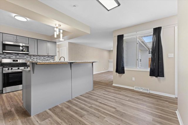 4812 Ridgeway AVENUE, Racine, WI 53406