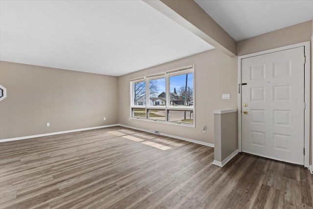 4812 Ridgeway AVENUE, Racine, WI 53406