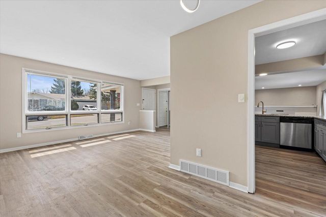 4812 Ridgeway AVENUE, Racine, WI 53406